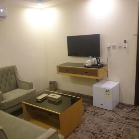 Lavona Inn Jubail Bagian luar foto