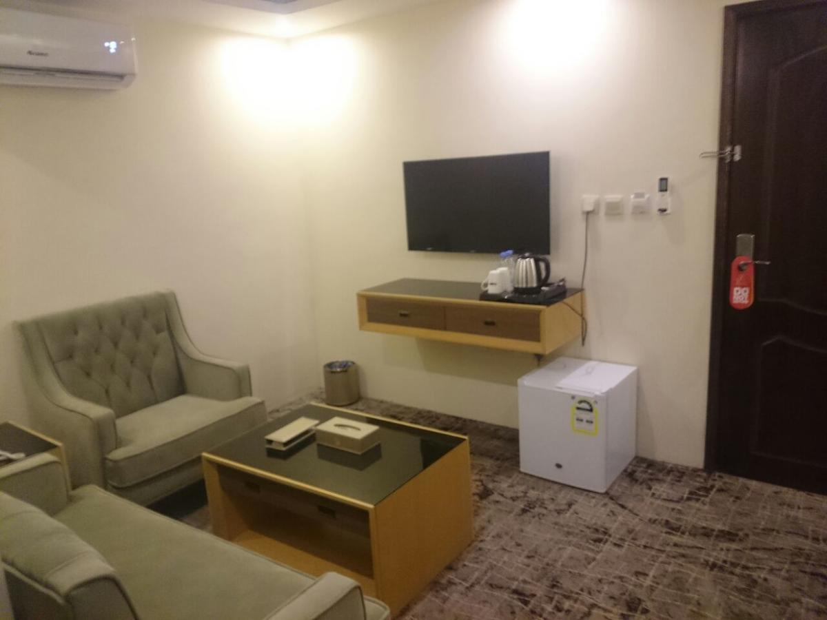 Lavona Inn Jubail Bagian luar foto
